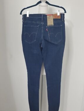 NWT Levi's 311 Shaping Skinny - 29